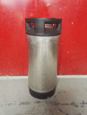 Corny Keg usato 5 galloni, ha utilizzato il barile della serratura della palla, Cornelius Soda Keg